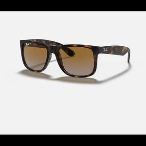 Ray-Ban Justin Classic Polarized Sunglasses